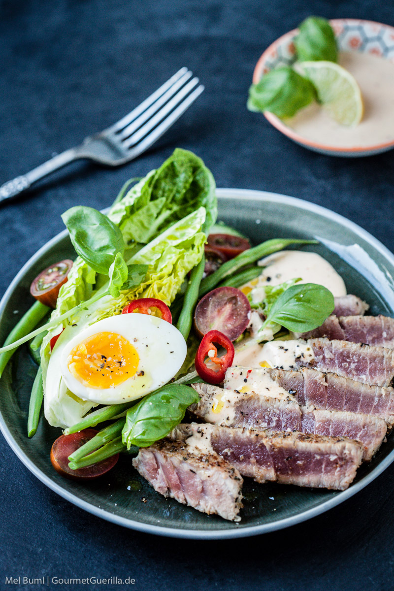 {LCHF Recipe} Blackened Tuna Salad with Habanero Lime Dressing | GourmetGuerilla .de 
